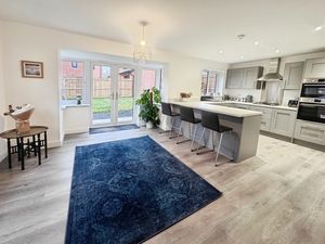 Photo 14- click for photo gallery